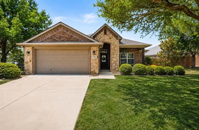 200 Jacinth Lane, Granbury TX 76049
