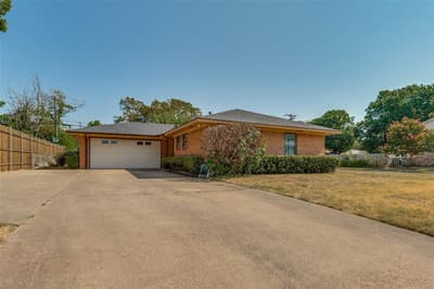 303 Merribrook Trail, Duncanville TX 75116