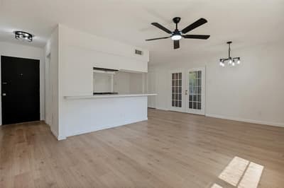 303 Merribrook Trail, Duncanville TX 75116 - Photo 4
