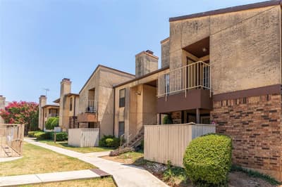 1745 Crest Grove Drive, Arlington TX 76012 - Photo 2