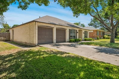 902 N Lindale Lane, Richardson TX 75080 - Photo 2