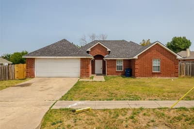 1015 Balkan Drive, Lancaster TX 75134 - Photo 3