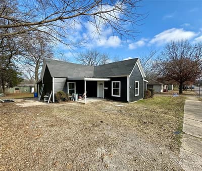 400 S 4th Street, Bonham TX 75418 - Photo 3