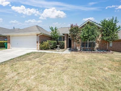 2532 John Drive, Denton TX 76207 - Photo 2