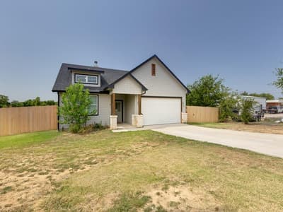 310 Oakwood Avenue, Jacksboro TX 76458 - Photo 3