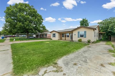 116 Highland Drive, Ennis TX 75119 - Photo 2