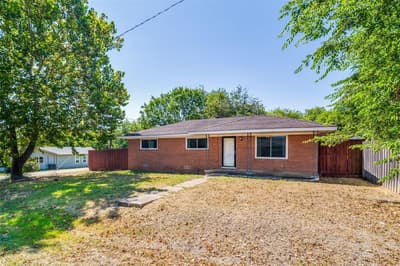 203 W College Street, Whitewright TX 75491 - Photo 2