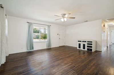 203 W College Street, Whitewright TX 75491 - Photo 3