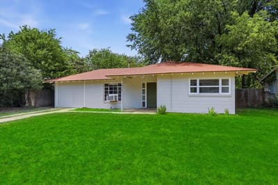 610 Crescent Street, Denton TX 76201 - Photo 2