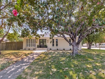 9008 Flicker Lane, Dallas TX 75238 - Photo 2