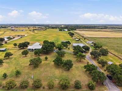 8165 Jackson Road, Krum TX 76249 - Photo 2