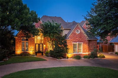 2808 Amesbury Drive, Plano TX 75093 - Photo 2