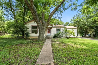 414 S Broadway Street, Bells TX 75414