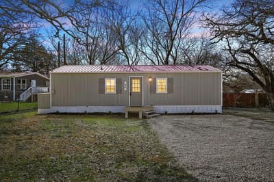 88 Live Oak Street, Alvarado TX 76009 - Photo 2