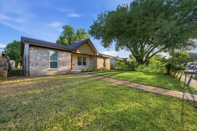 10124 Shayna Drive, Dallas TX 75217 - Photo 4