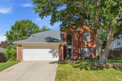 747 Cedar Leaf Circle, Lake Dallas TX 75065