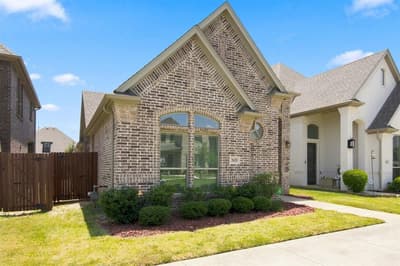 2620 Trinity Trail Way, Fort Worth TX 76118 - Photo 2