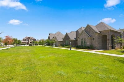 2620 Trinity Trail Way, Fort Worth TX 76118 - Photo 3