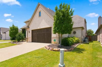 2701 Trinity Trail Way, Fort Worth TX 76118 - Photo 2