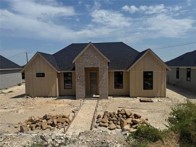 1636 W Wintergreen Road, Lancaster TX 75134 - Photo 2