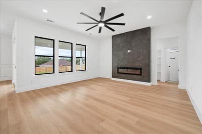 1636 W Wintergreen Road, Lancaster TX 75134 - Photo 5