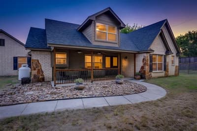 220 Royal Court, Weatherford TX 76085 - Photo 2