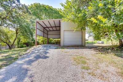 220 Royal Court, Weatherford TX 76085 - Photo 3