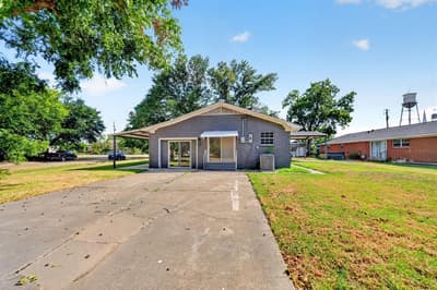 205 N 1st Street, Mabank TX 75147 - Photo 3