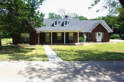610 S Lillis Lane, Denison TX 75020 - Photo 2