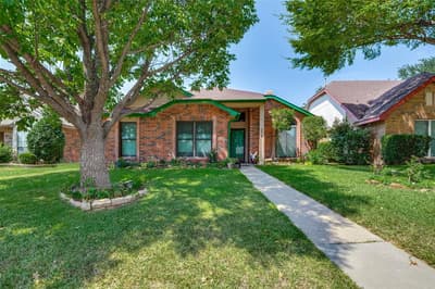 2910 Spinner Lane, Grand Prairie TX 75052