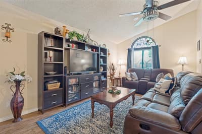 2910 Spinner Lane, Grand Prairie TX 75052 - Photo 5