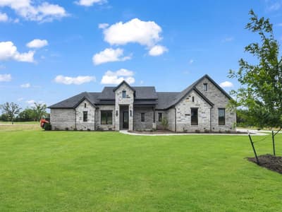 305 Wrangler Court, Weatherford TX 76088 - Photo 2