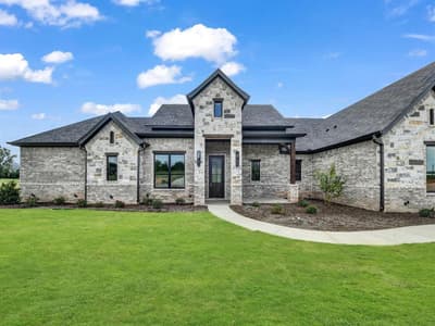 305 Wrangler Court, Weatherford TX 76088