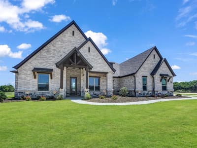 124 Desperado Way, Weatherford TX 76088