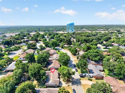 901 Lake Charles Avenue, Fort Worth TX 76103 - Photo 3