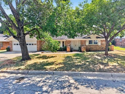 901 Lake Charles Avenue, Fort Worth TX 76103