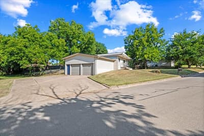 108 Clinton Drive, Weatherford TX 76086 - Photo 2