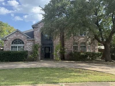 1108 Kensington Drive, DeSoto TX 75115