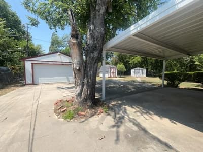 2125 Ridgeview Street, Fort Worth TX 76119 - Photo 3