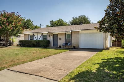 1019 Woodmere Drive, Lewisville TX 75067 - Photo 2