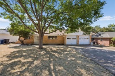 7154 Yolanda Drive, Fort Worth TX 76112