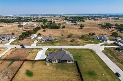 7018 New Castle Lane, Sanger TX 76266 - Photo 3