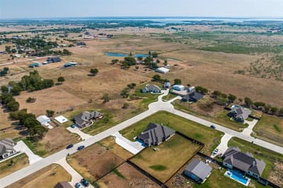 7018 New Castle Lane, Sanger TX 76266 - Photo 5