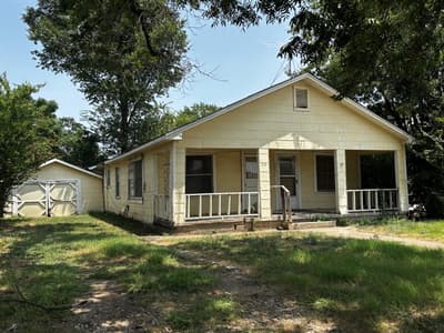 213 S Hampshire Street, Saginaw TX 76179 - Photo 2