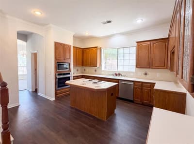 7645 Hove Court, Plano TX 75025 - Photo 2
