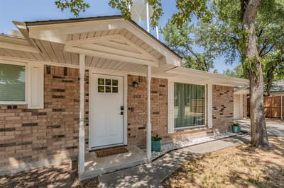 909 Shady Oaks, Bridgeport TX 76426 - Photo 2