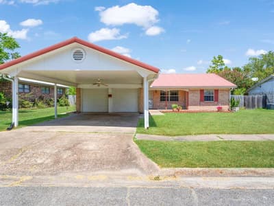 108 W Cunningham Street, Bonham TX 75418 - Photo 3