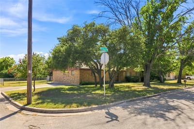 4309 9th Street, Brownwood TX 76801 - Photo 2