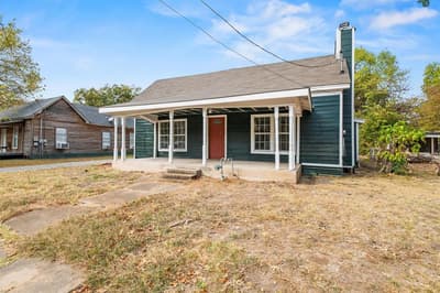 1008 W 10th Street, Bonham TX 75418 - Photo 2