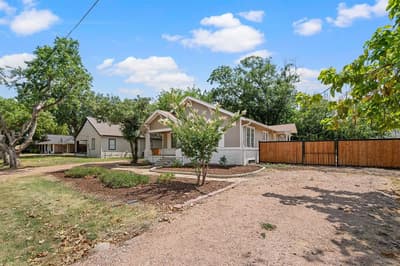 607 N Church Street, Pilot Point TX 76258 - Photo 2